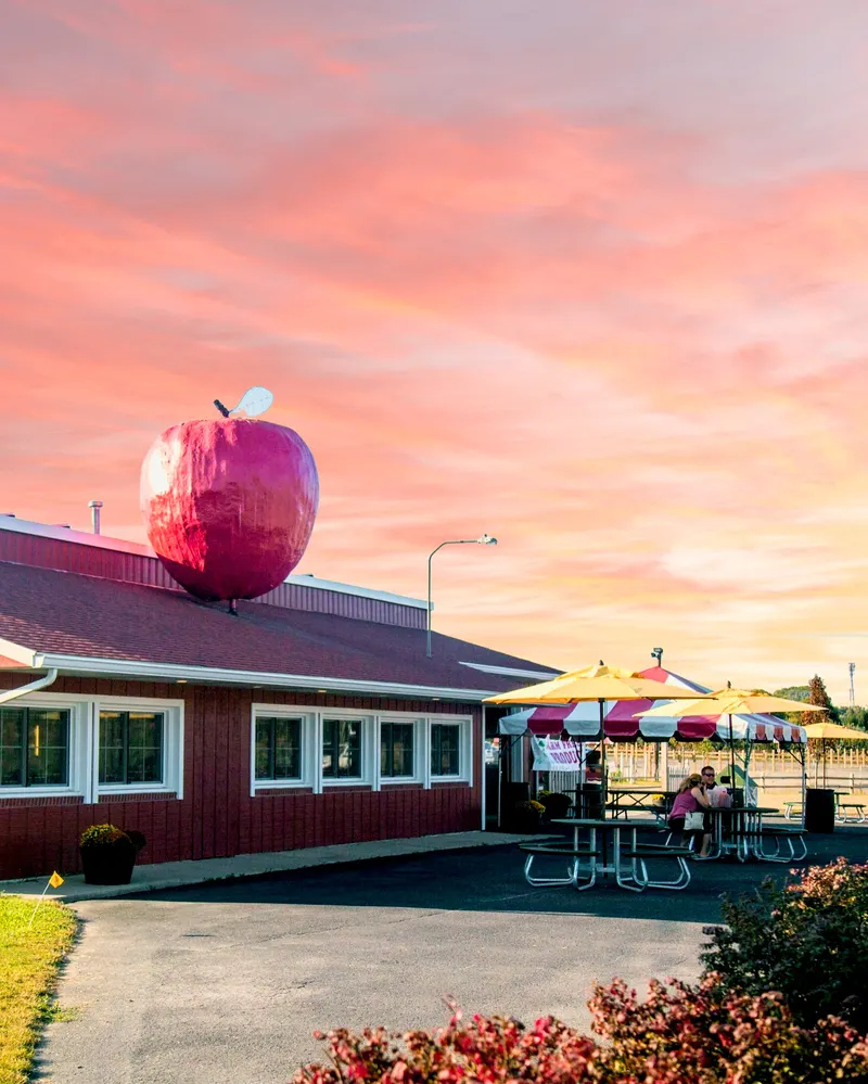 Blake's Big Apple photo